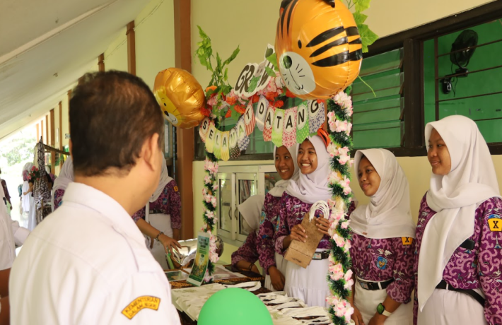 WIRAUSAHA SERU DI SMA NEGERI 7 SEMARANG